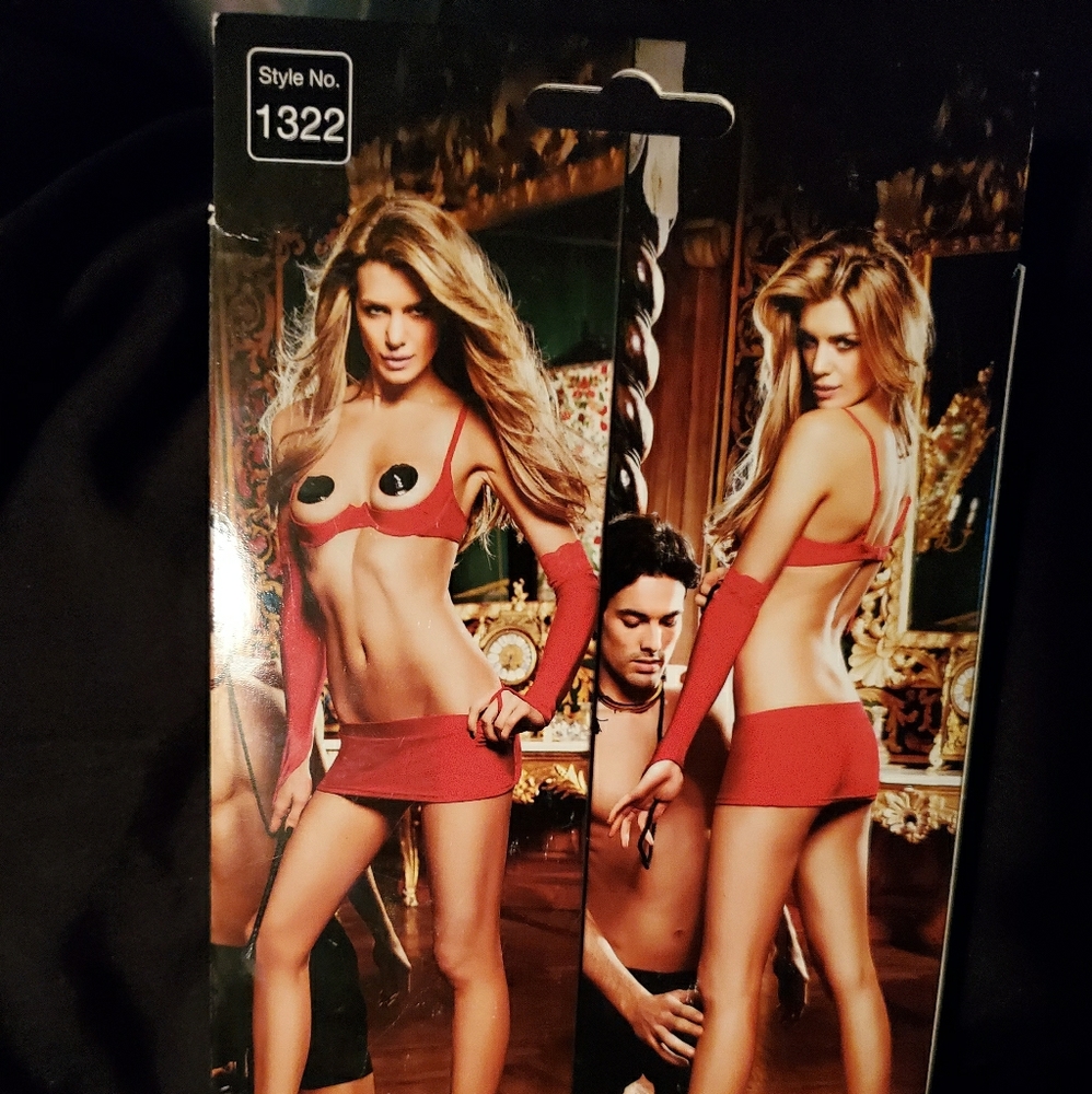 Seduction show me set in Red